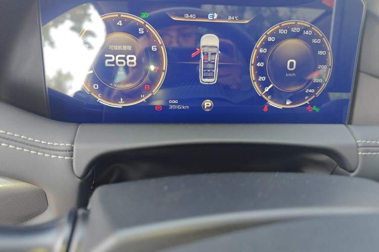 Used Geely Auto Haoyue 2020 1.8TD DCT Flagship 7-Seater Odometer Close Up