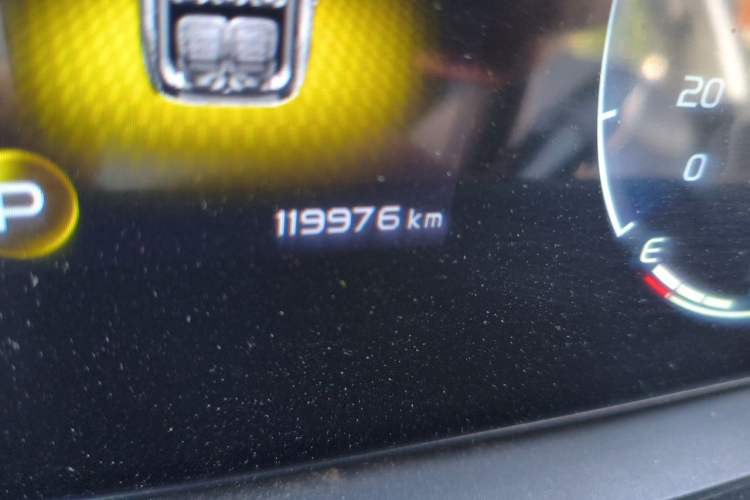 Used Geely Auto Haoyue 2020 1.8TD DCT Luxury 7-Seater Odometer Close Up