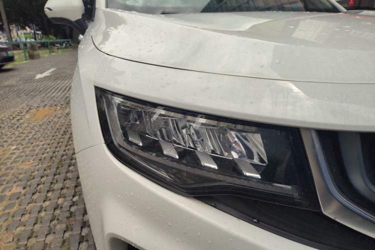 Used Geely Auto Haoyue 2020 1.8TD DCT Luxury Model 5 Seats Right Front Headlight