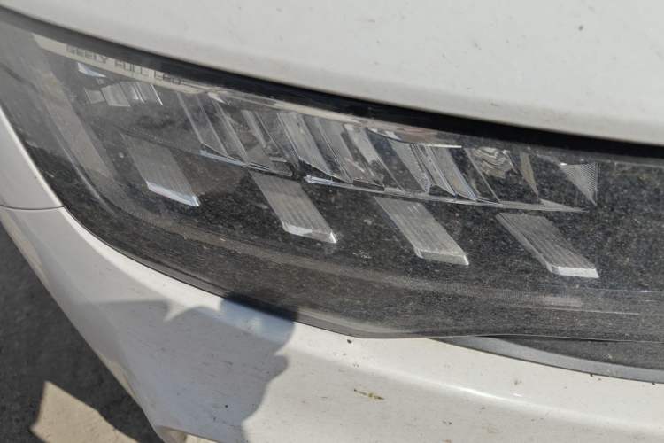Used Geely Auto Haoyue 2020 1.8TD DCT Luxury 7-Seater Right Front Headlight