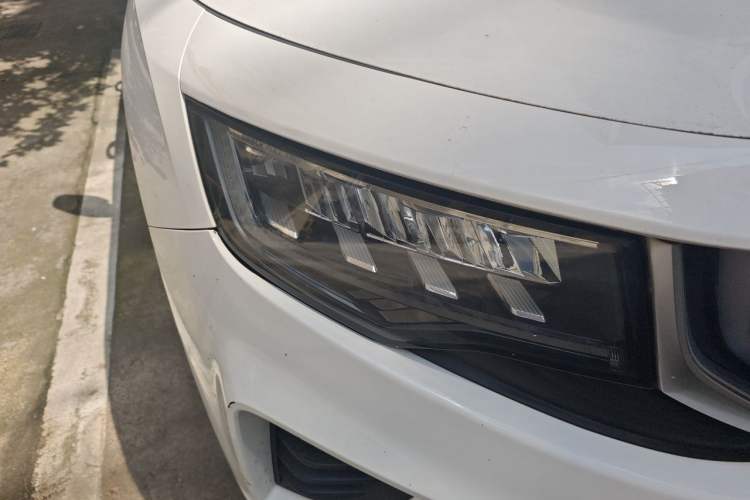 Used Geely Auto Haoyue 2020 1.8TD DCT Luxury 7-Seater Right Front Headlight