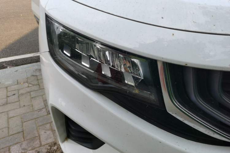 Used Geely Auto Haoyue 2020 1.8TD DCT Luxury Model 5 Seats Right Front Headlight