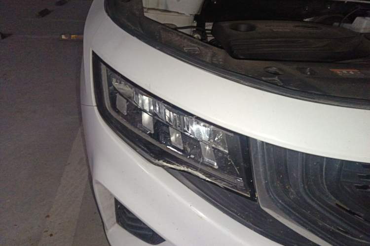 Used Geely Auto Haoyue 2020 1.8TD DCT Luxury Model 5 Seats Right Front Headlight