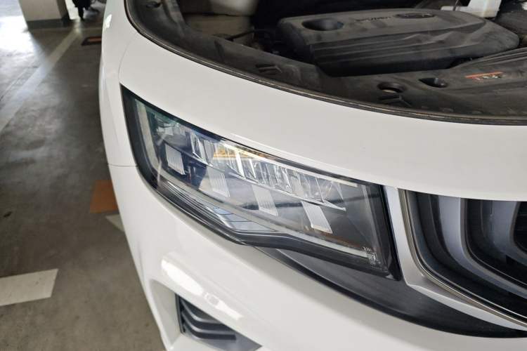 Used Geely Auto Haoyue 2020 1.8TD DCT Luxury 7-Seater Right Front Headlight