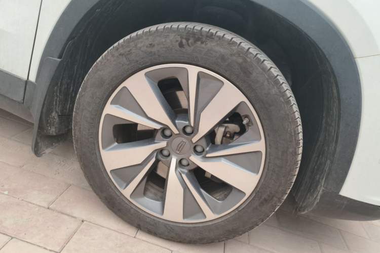 Used Geely Auto Haoyue 2020 1.8TD DCT Flagship 7-Seater Right Front Wheel Hub