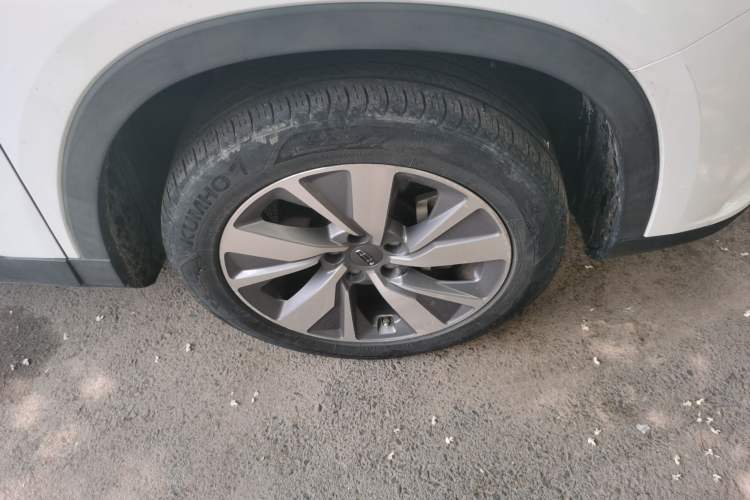 Used Geely Auto Haoyue 2020 1.8TD DCT Luxury 7-Seater Right Front Wheel Hub