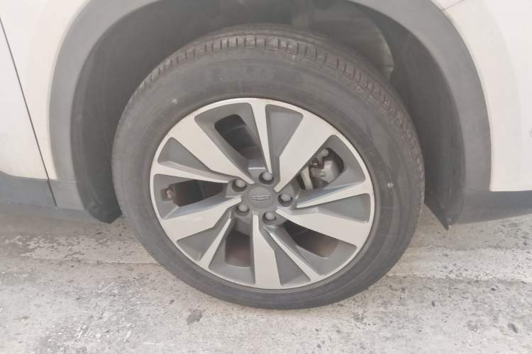 Used Geely Auto Haoyue 2020 1.8TD DCT Flagship 7-Seater Right Front Wheel Hub