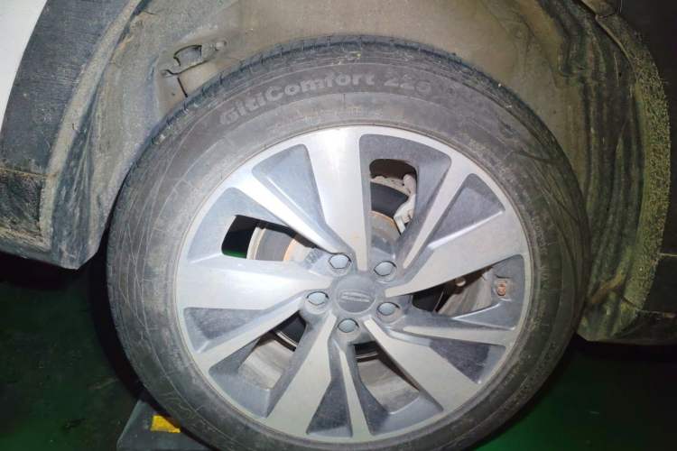 Used Geely Auto Haoyue 2020 1.8TD DCT Luxury 7-Seater Right Front Wheel Hub