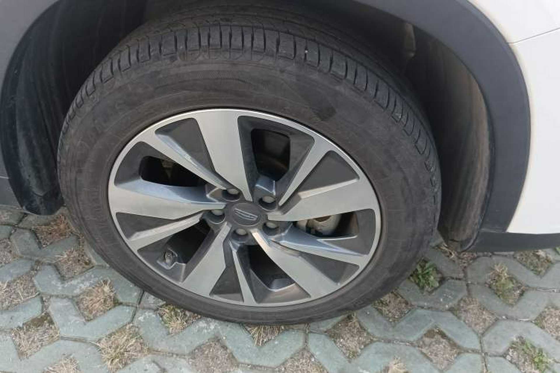 Used Geely Auto Haoyue 2020 1.8TD DCT Flagship 7-Seater Right Front Wheel Hub