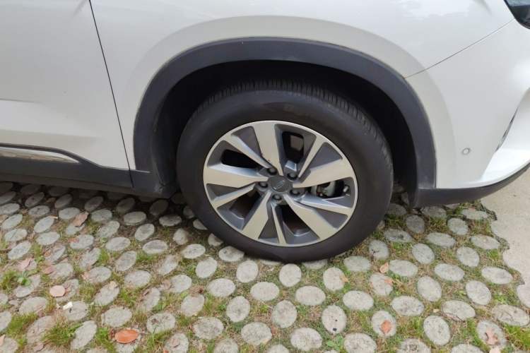 Used Geely Auto Haoyue 2020 1.8TD DCT Flagship 7-Seater Right Front Wheel Hub