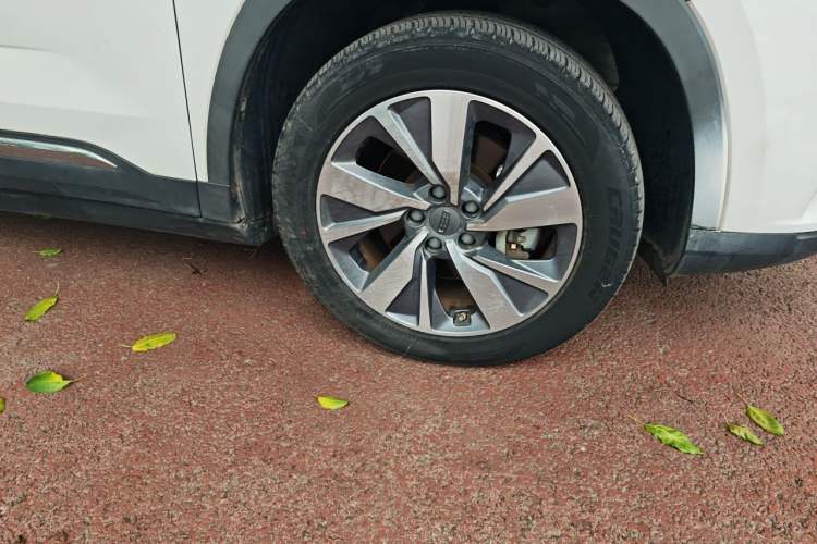Used Geely Auto Haoyue 2020 1.8TD Automatic Comfort Edition 7-Seater Right Front Wheel Hub