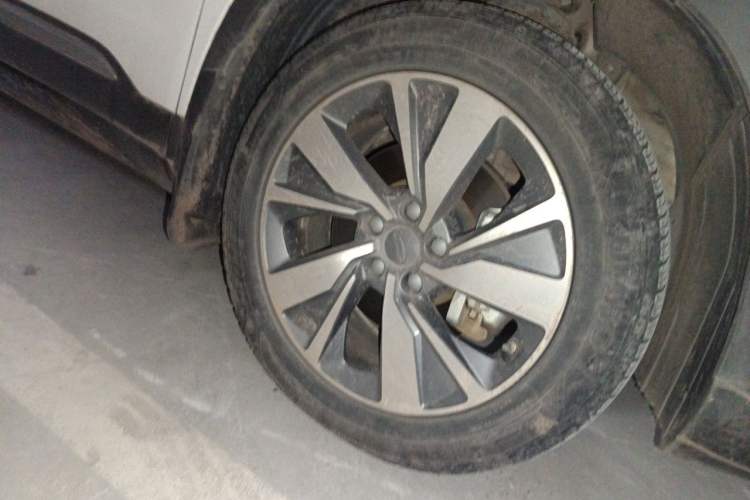 Used Geely Auto Haoyue 2020 1.8TD DCT Luxury Model 5 Seats Right Front Wheel Hub