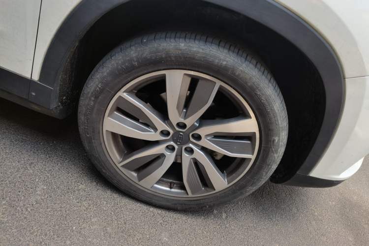 Used Geely Auto Haoyue 2020 1.8TD DCT Luxury 7-Seater Right Front Wheel Hub