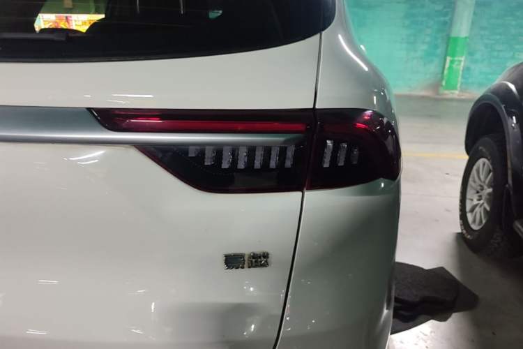 Used Geely Auto Haoyue 2020 1.8TD DCT Flagship 7-Seater Right Rear Taillight