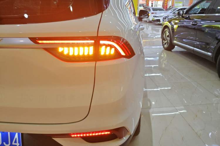 Used Geely Auto Haoyue 2020 1.8TD DCT Flagship 7-Seater Right Rear Taillight