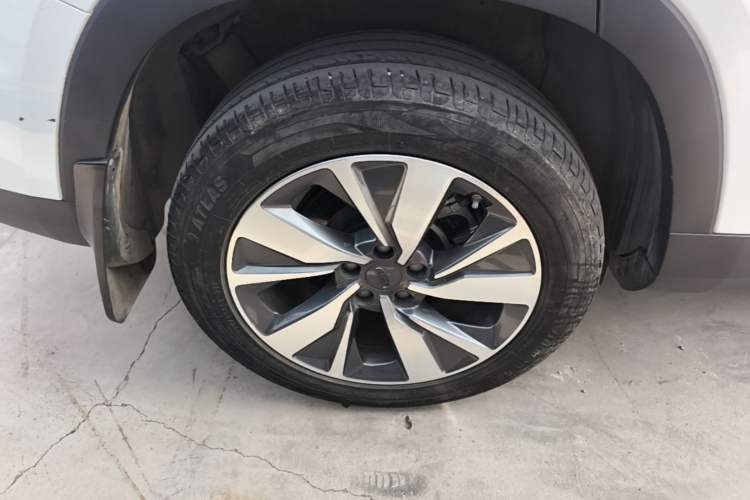 Used Geely Auto Haoyue 2020 1.8TD DCT Flagship 7-Seater Right Rear Wheel Hub