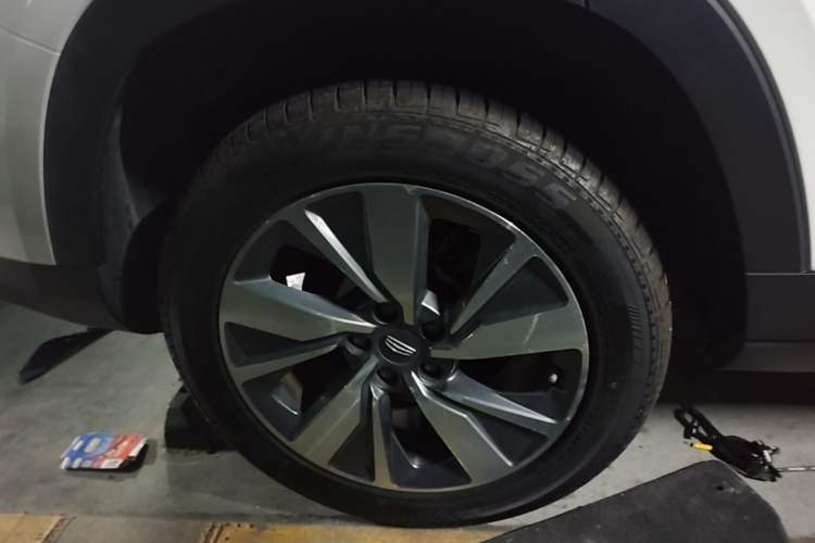 Used Geely Auto Haoyue 2020 1.8TD DCT Flagship 7-Seater Right Rear Wheel Hub