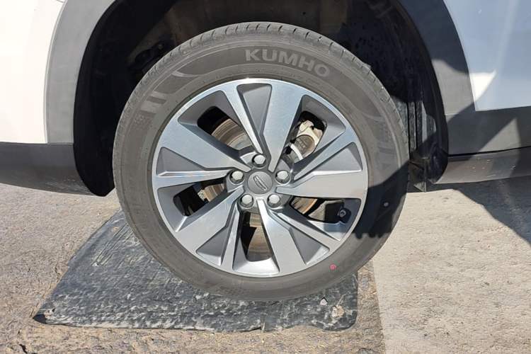 Used Geely Auto Haoyue 2020 1.8TD DCT Flagship 7-Seater Right Rear Wheel Hub
