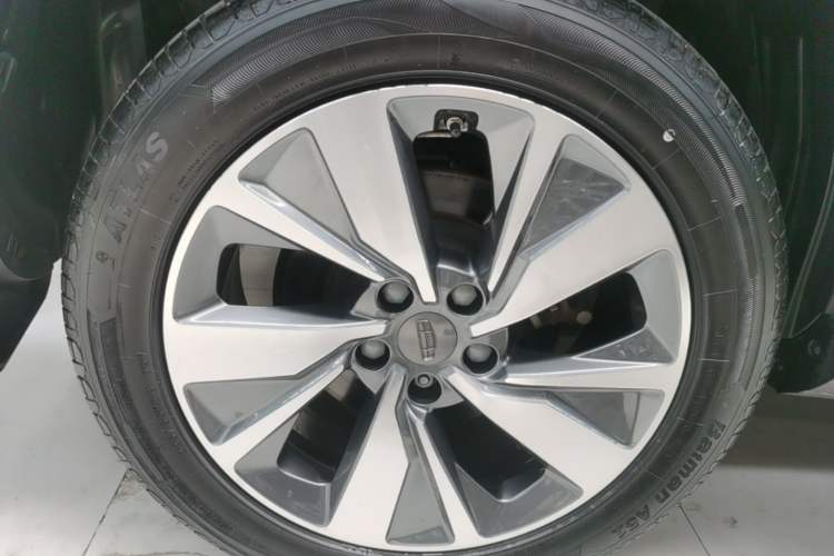 Used Geely Auto Haoyue 2020 1.8TD DCT Flagship 5-Seater Right Rear Wheel Hub