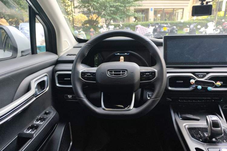 Used Geely Auto Haoyue 2020 1.8TD DCT Flagship 7-Seater Steering Wheel