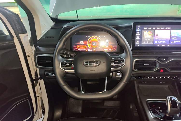 Used Geely Auto Haoyue 2020 1.8TD DCT Flagship 7-Seater Steering Wheel