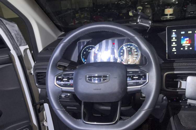 Used Geely Auto Haoyue 2020 1.8TD DCT Luxury Model 5 Seats Steering Wheel