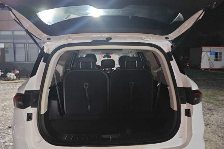 Used Geely Auto Haoyue 2020 1.8TD DCT Luxury 7-Seater Trunk