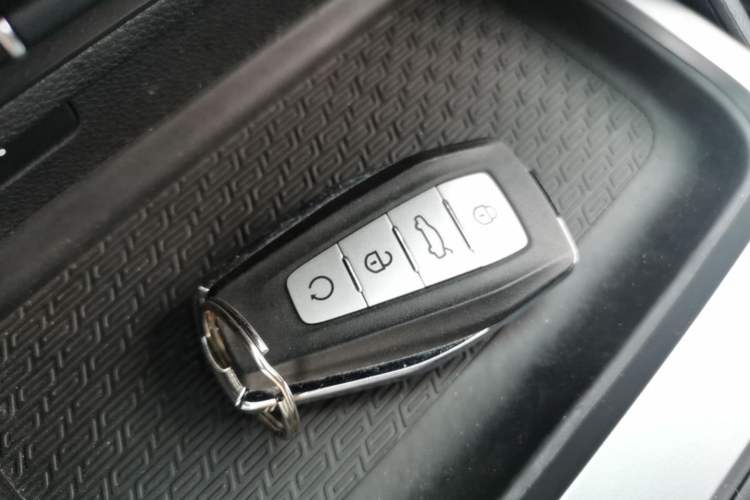Used Geely Auto Haoyue 2020 1.8TD DCT Luxury 7-Seater Vehicle Key