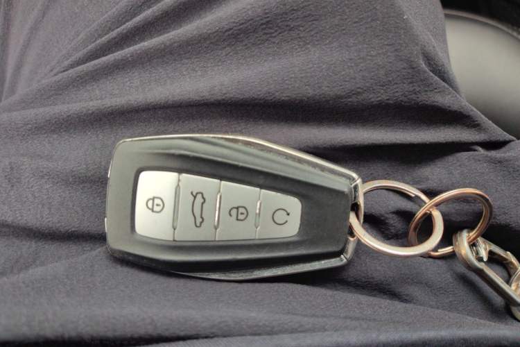 Used Geely Auto Haoyue 2020 1.8TD DCT Luxury Model 5 Seats Vehicle Key