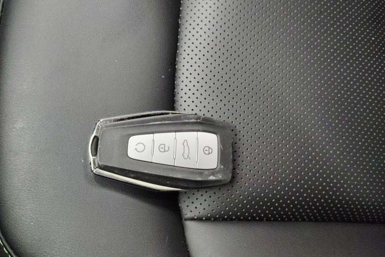 Used Geely Auto Haoyue 2020 1.8TD DCT Flagship 7-Seater Vehicle Key
