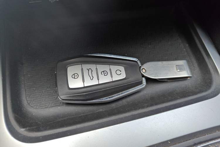 Used Geely Auto Haoyue 2020 1.8TD DCT Luxury 7-Seater Vehicle Key