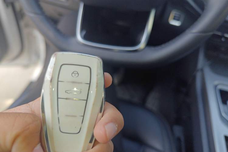 Used Geely Auto Haoyue 2020 1.8TD DCT Flagship 7-Seater Vehicle Key