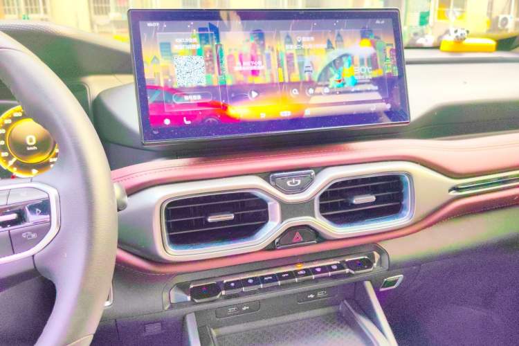Used Geely Auto Haoyue 2022 1.8TD DCT Flagship 7-Seater Audio And AC Panel