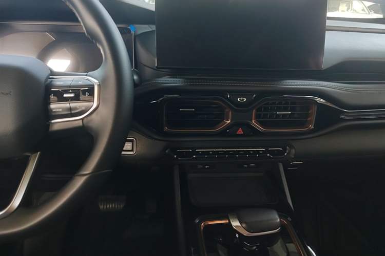 Used Geely Auto Haoyue 2022 1.8TD DCT Black Gold Limited Edition 7-Seater Audio And AC Panel