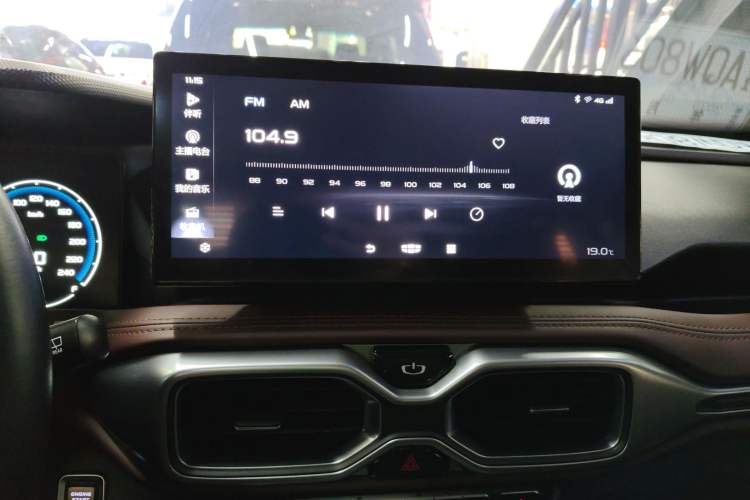 Used Geely Auto Haoyue 2022 1.8TD Automatic Prestige 7-Seater Audio And AC Panel