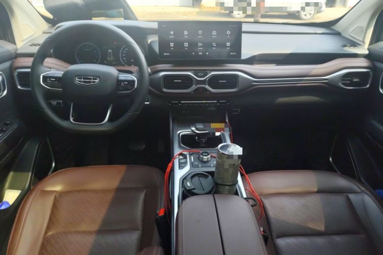 Used Geely Auto Haoyue 2022 1.8TD DCT Luxury 7-Seater Center Console