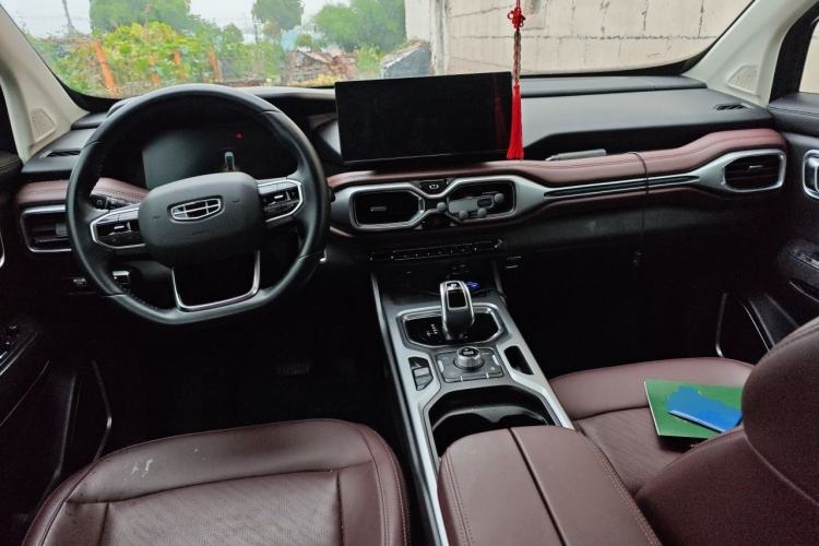 Used Geely Auto Haoyue 2022 1.8TD Automatic Prestige 7-Seater Center Console