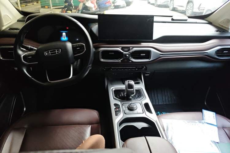 Used Geely Auto Haoyue 2022 1.8TD Automatic Prestige 7-Seater Center Console