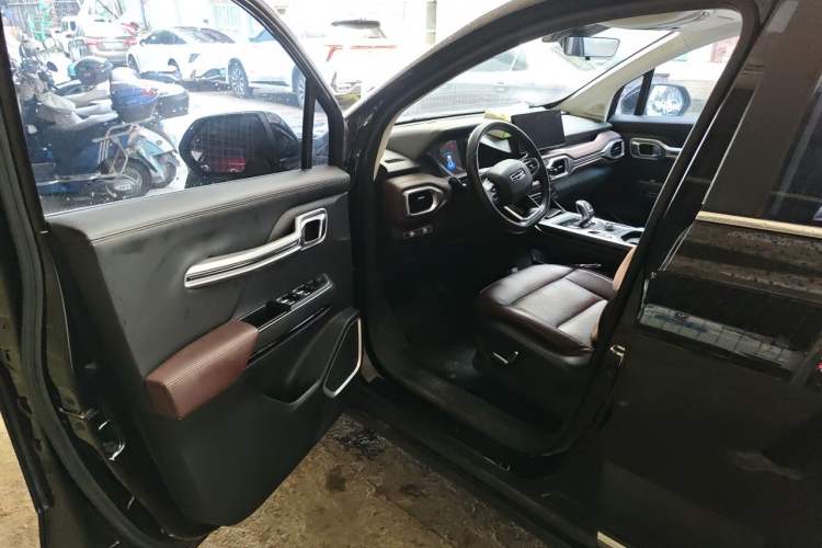 Used Geely Auto Haoyue 2022 1.8TD Automatic Prestige 7-Seater Driver Seat