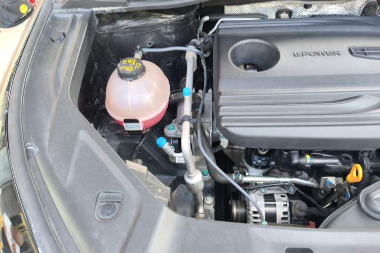 Used Geely Auto Haoyue 2022 1.8TD DCT Luxury 7-Seater Engine Bay Right