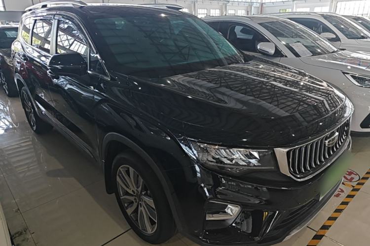 Used Geely Auto Haoyue 2022 1.8TD DCT Luxury 7-Seater Front Right 45 Deg