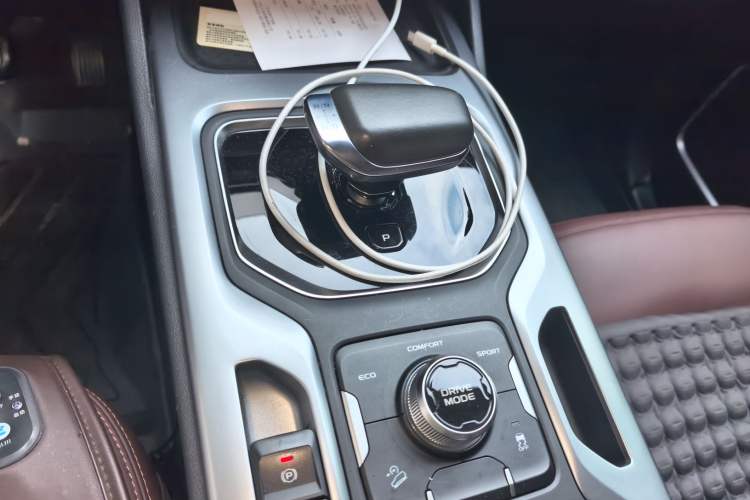 Used Geely Auto Haoyue 2022 1.8TD DCT Luxury 7-Seater Gear Lever