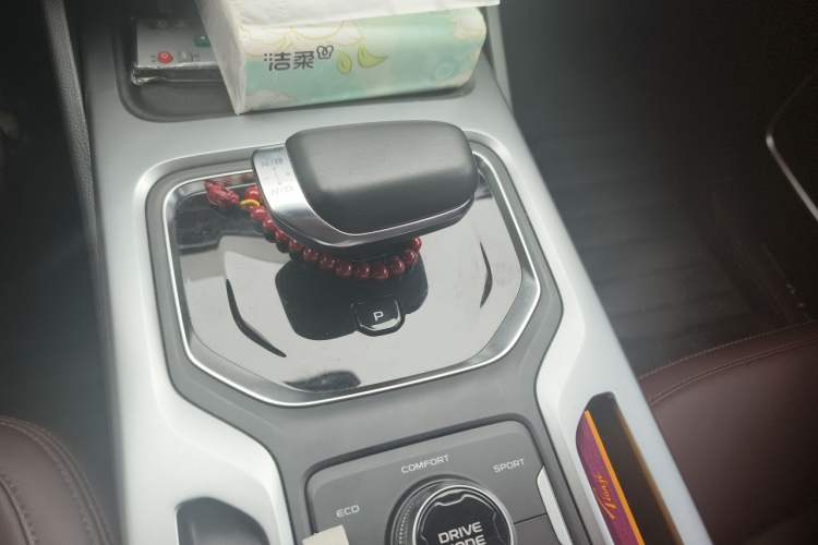 Used Geely Auto Haoyue 2022 1.8TD DCT Luxury 7-Seater Gear Lever