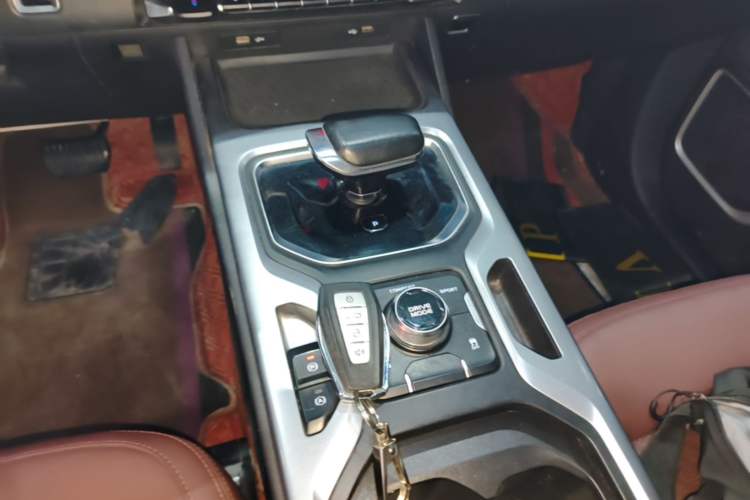 Used Geely Auto Haoyue 2022 1.8TD DCT Luxury 7-Seater Gear Lever
