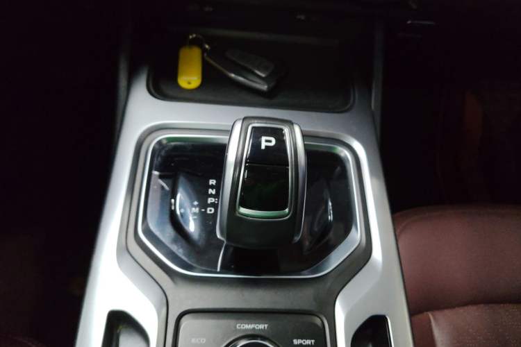 Used Geely Auto Haoyue 2022 1.8TD Automatic Prestige 7-Seater Gear Lever