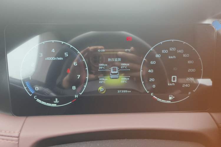 Used Geely Auto Haoyue 2022 1.8TD DCT Luxury 7-Seater Instrument Cluster