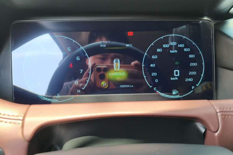 Used Geely Auto Haoyue 2022 1.8TD DCT Luxury 7-Seater Instrument Cluster