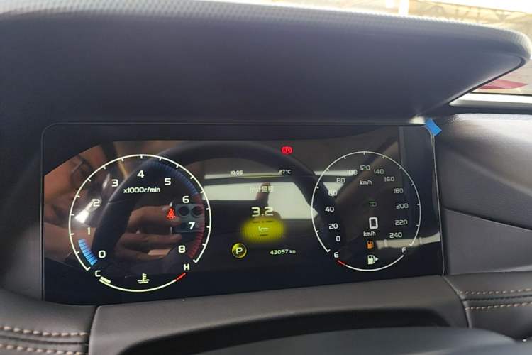 Used Geely Auto Haoyue 2022 1.8TD DCT Black Gold Limited Edition 7-Seater Instrument Cluster