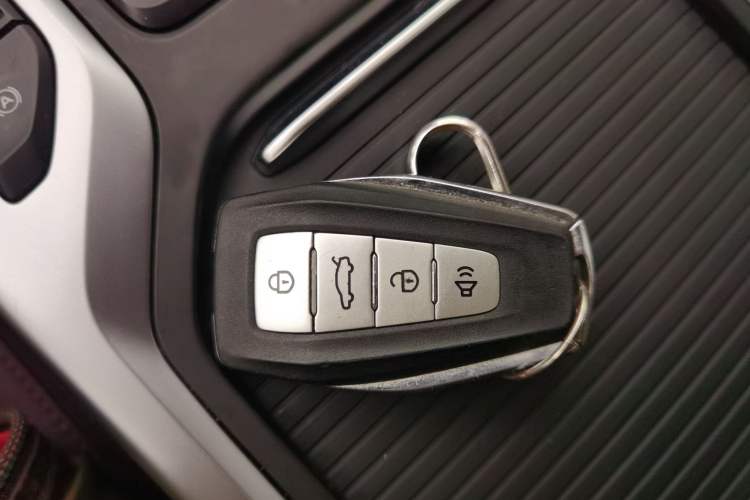 Used Geely Auto Haoyue 2022 1.8TD DCT Luxury 7-Seater Interior 1