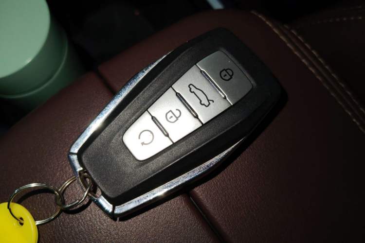 Used Geely Auto Haoyue 2022 1.8TD Automatic Prestige 7-Seater Interior 1